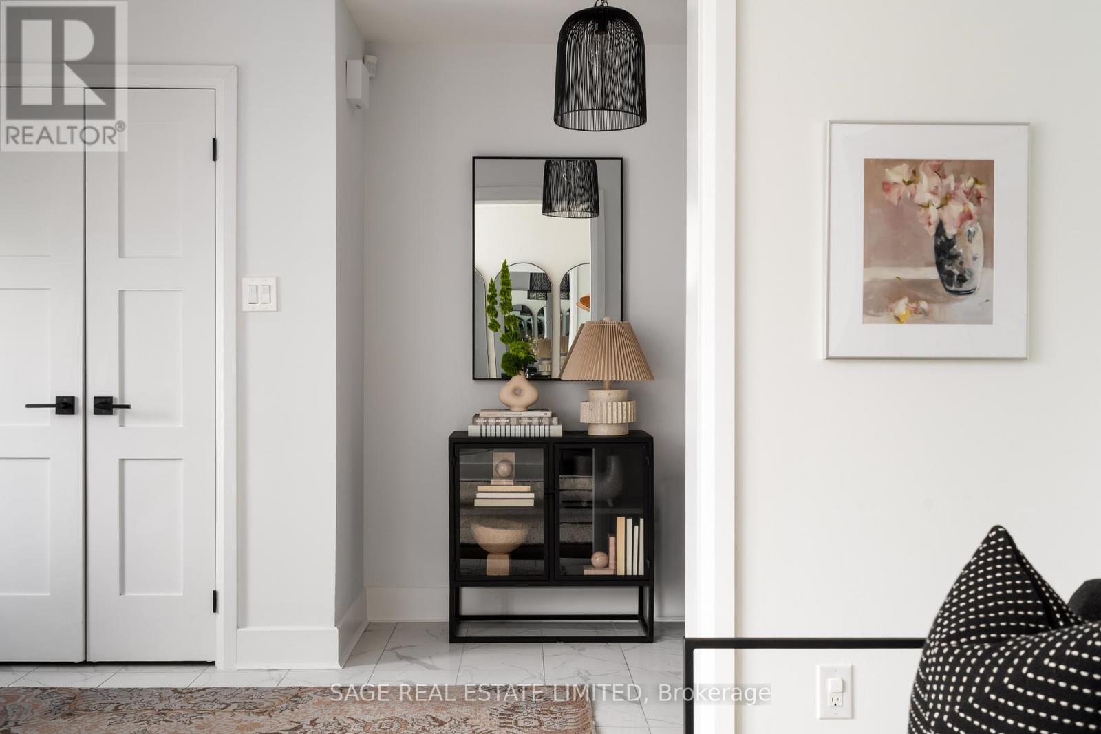 124 Lightbourn Avenue, Toronto, Ontario  M6H 4G6 - Photo 9 - W12554674