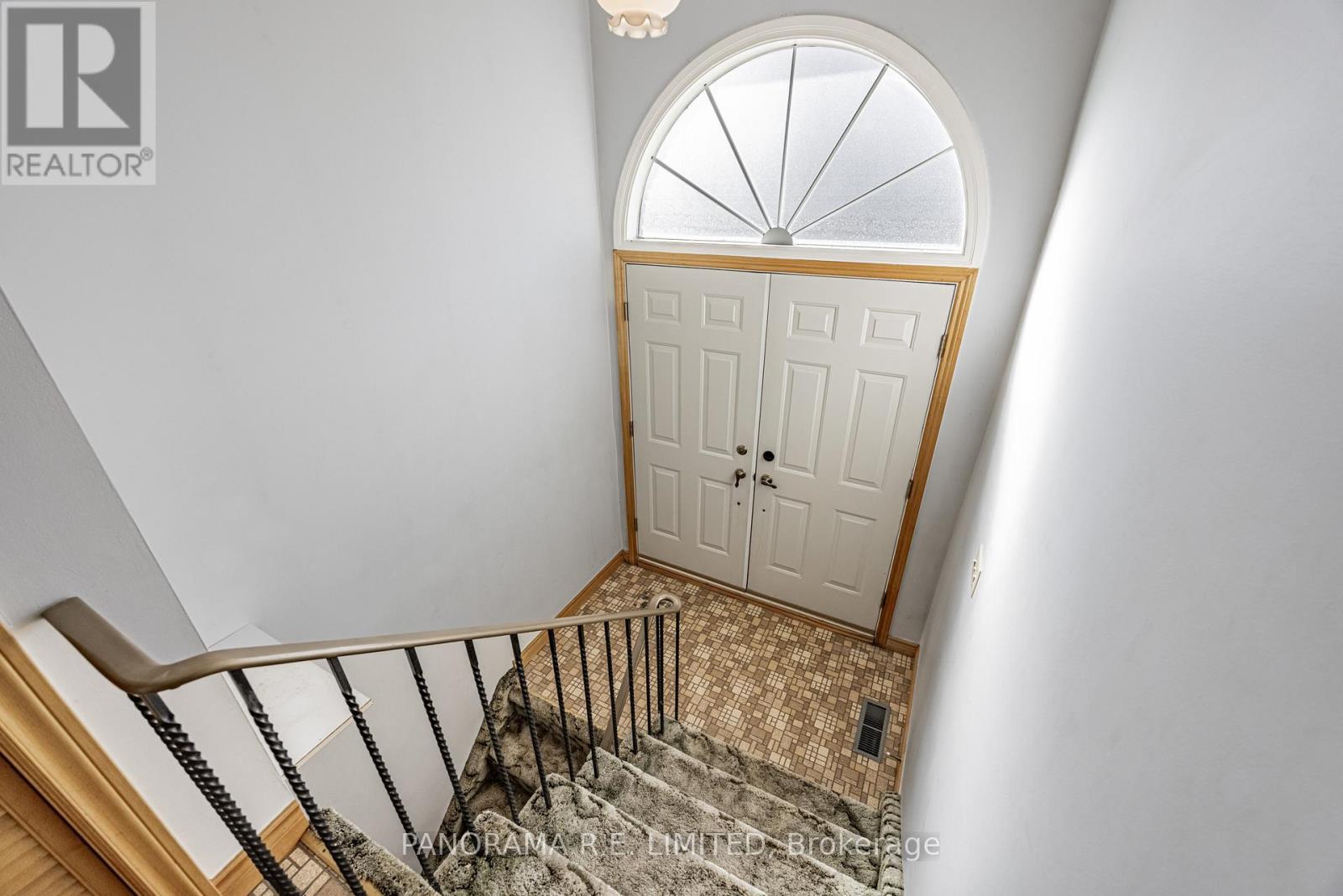 7778 Benavon Road, Mississauga, Ontario  L4T 3G3 - Photo 24 - W12554702