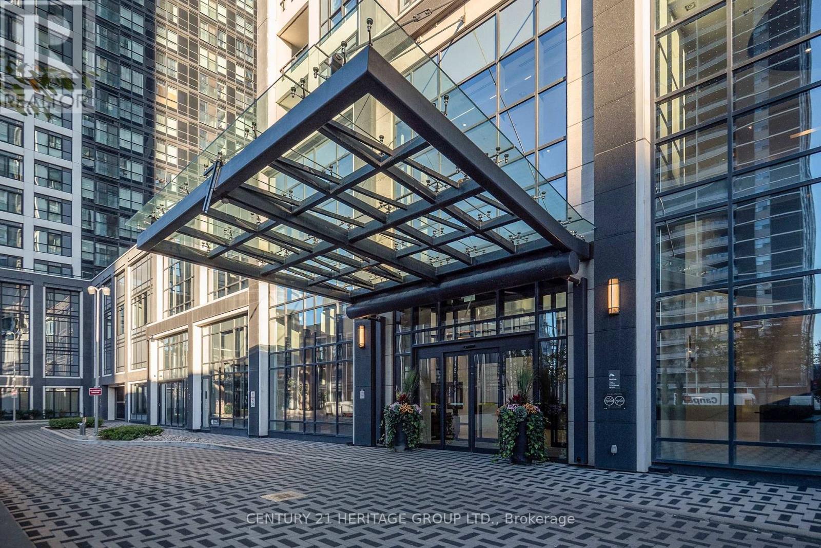 4003 - 7 Mabelle Avenue, Toronto, Ontario  M9A 0C9 - Photo 4 - W12554730