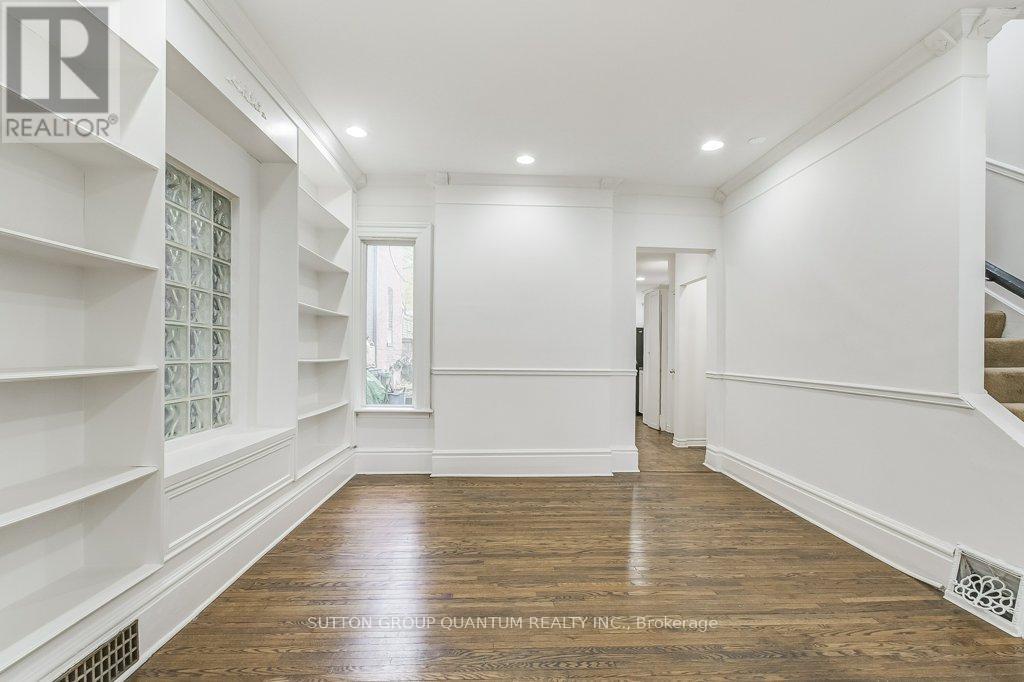 60 Gwynne Avenue, Toronto, Ontario  M6K 2C4 - Photo 10 - W12554732