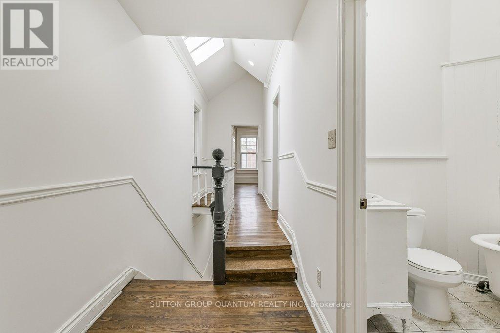 60 Gwynne Avenue, Toronto, Ontario  M6K 2C4 - Photo 21 - W12554732