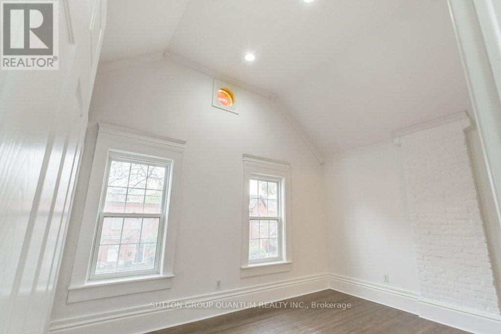 60 Gwynne Avenue, Toronto, Ontario  M6K 2C4 - Photo 26 - W12554732