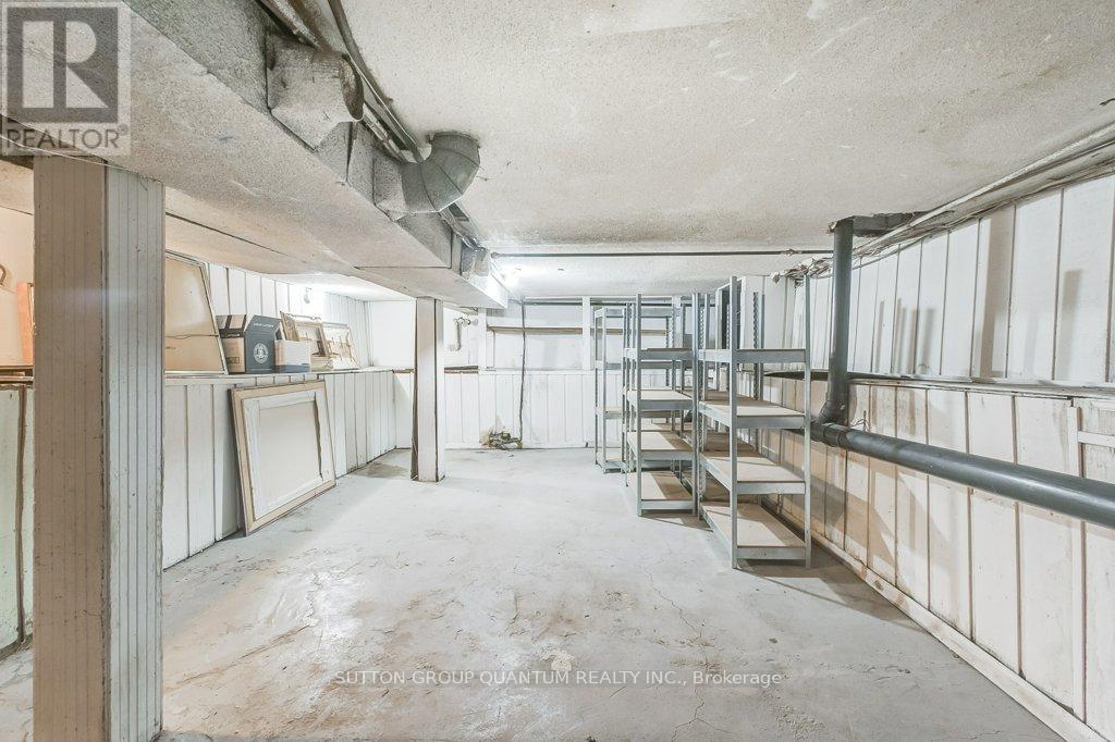 60 Gwynne Avenue, Toronto, Ontario  M6K 2C4 - Photo 35 - W12554732