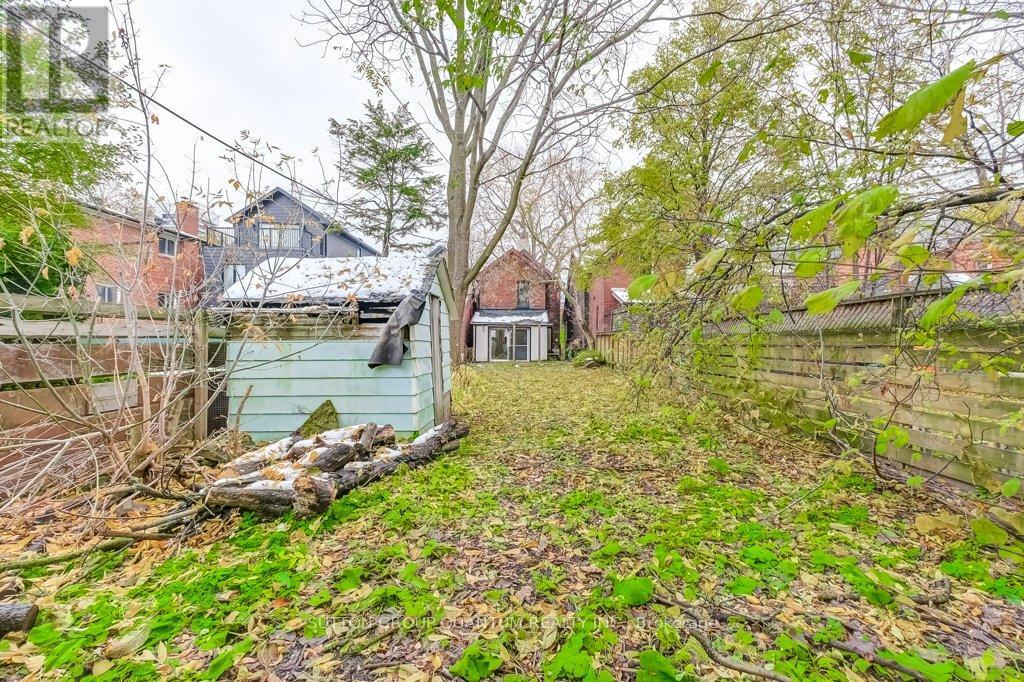 60 Gwynne Avenue, Toronto, Ontario  M6K 2C4 - Photo 37 - W12554732