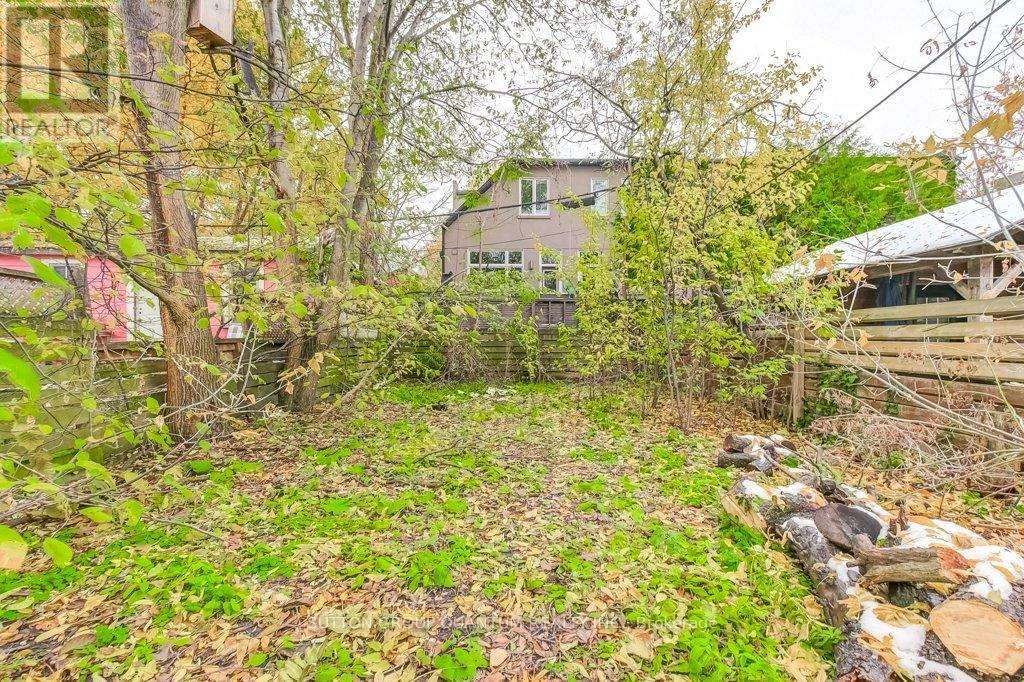 60 Gwynne Avenue, Toronto, Ontario  M6K 2C4 - Photo 38 - W12554732