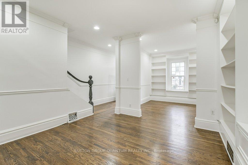 60 Gwynne Avenue, Toronto, Ontario  M6K 2C4 - Photo 4 - W12554732