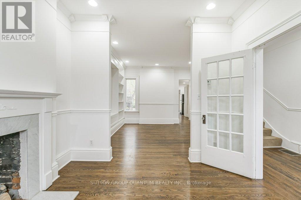 60 Gwynne Avenue, Toronto, Ontario  M6K 2C4 - Photo 7 - W12554732