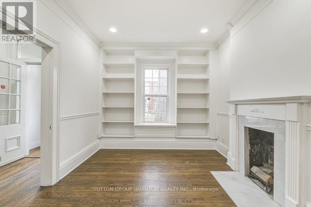 60 Gwynne Avenue, Toronto, Ontario  M6K 2C4 - Photo 8 - W12554732