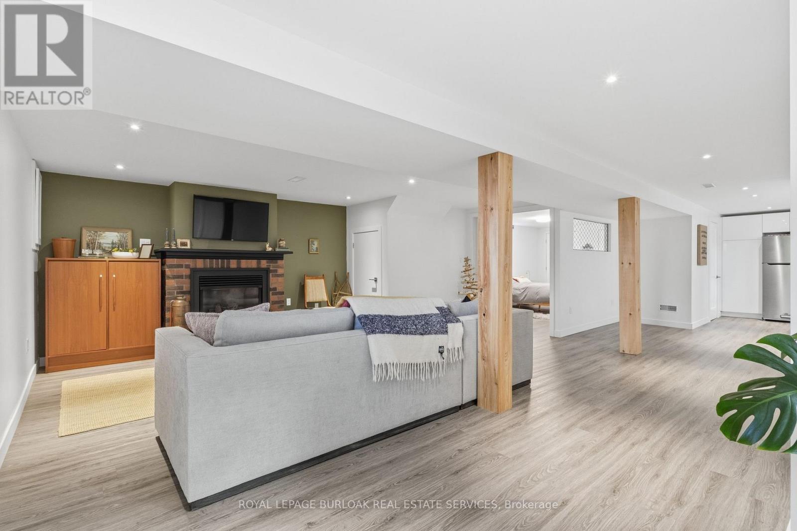 Lower - 2112 Amesbury Crescent, Burlington, Ontario  L7P 1Z8 - Photo 2 - W12554754