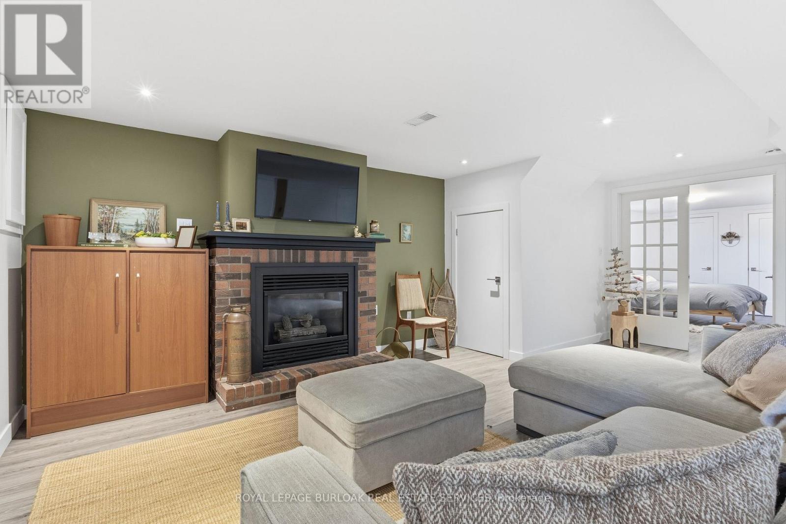 Lower - 2112 Amesbury Crescent, Burlington, Ontario  L7P 1Z8 - Photo 3 - W12554754