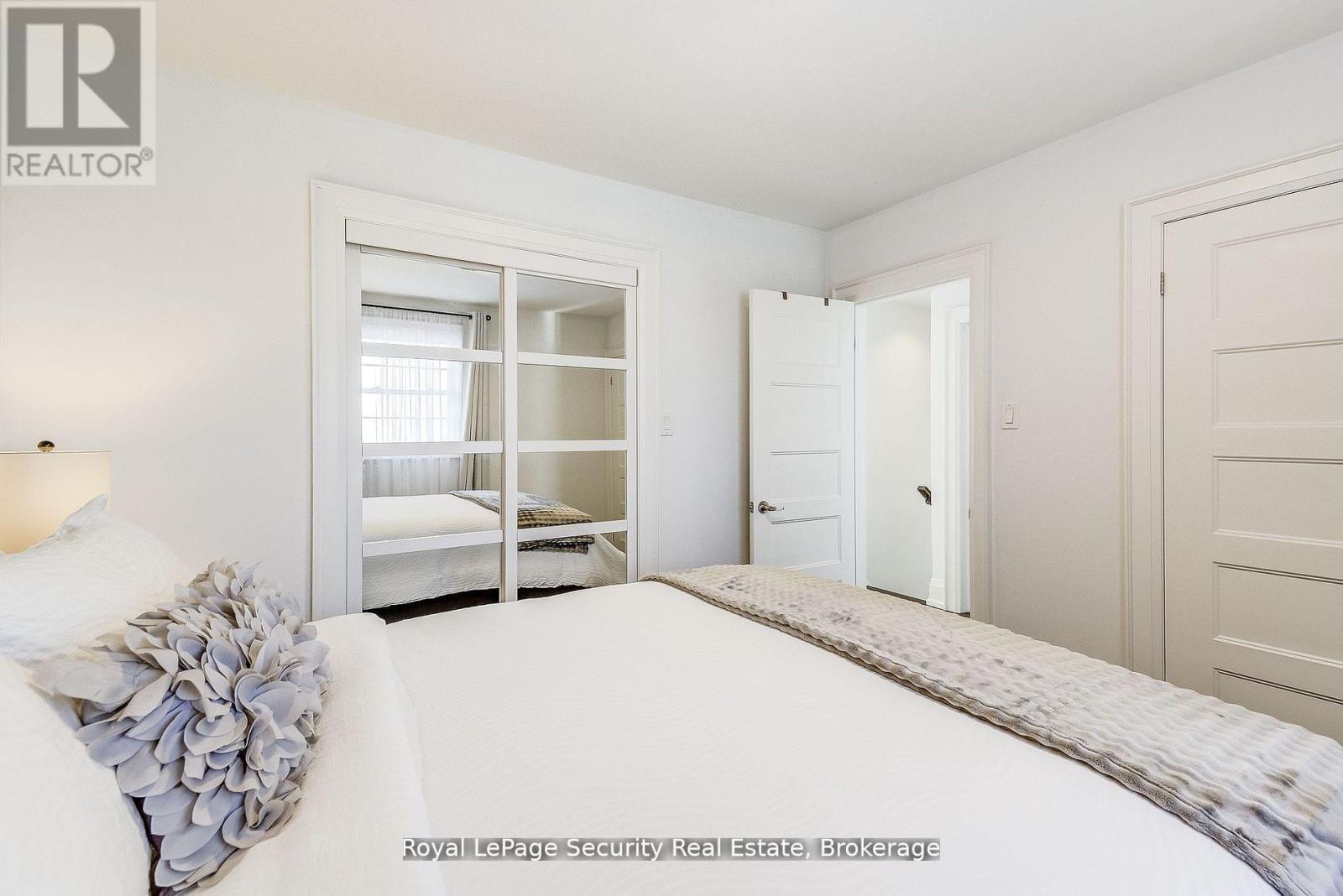 11310 Trafalgar Road, Halton Hills, Ontario  L7G 4S5 - Photo 24 - W12554808