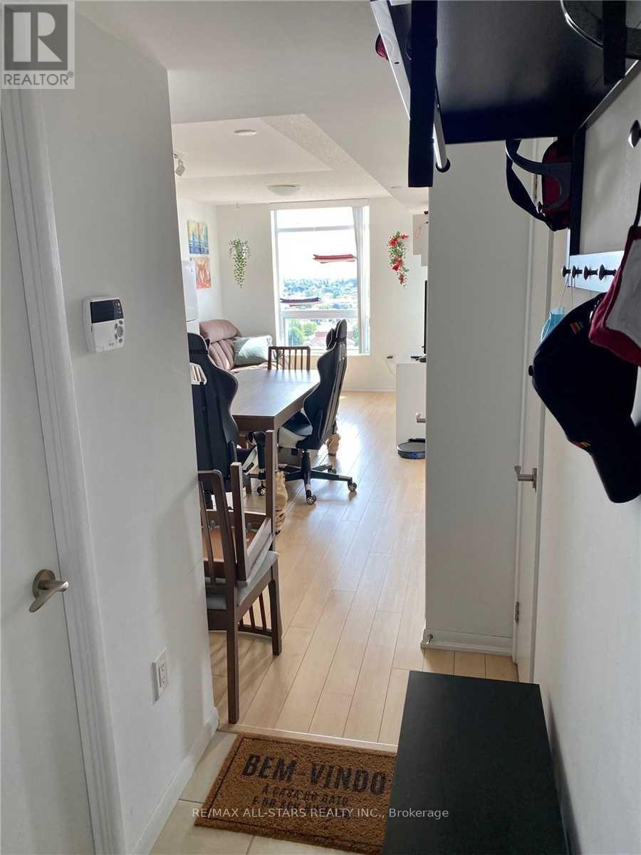 910 - 830 Lawrence Avenue W, Toronto, Ontario  M6A 1C3 - Photo 3 - W12554812