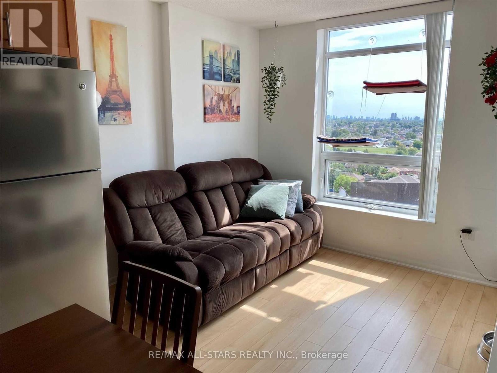 910 - 830 Lawrence Avenue W, Toronto, Ontario  M6A 1C3 - Photo 6 - W12554812