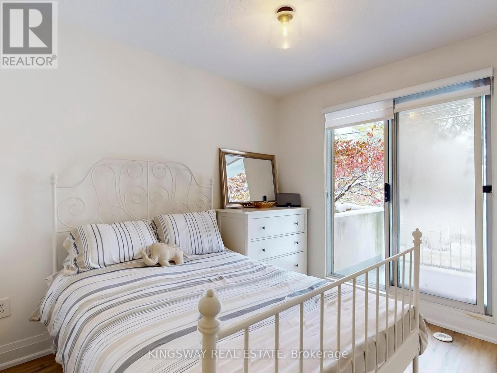 163 - 351 Wallace Avenue, Toronto, Ontario  M6P 3N1 - Photo 19 - W12554878