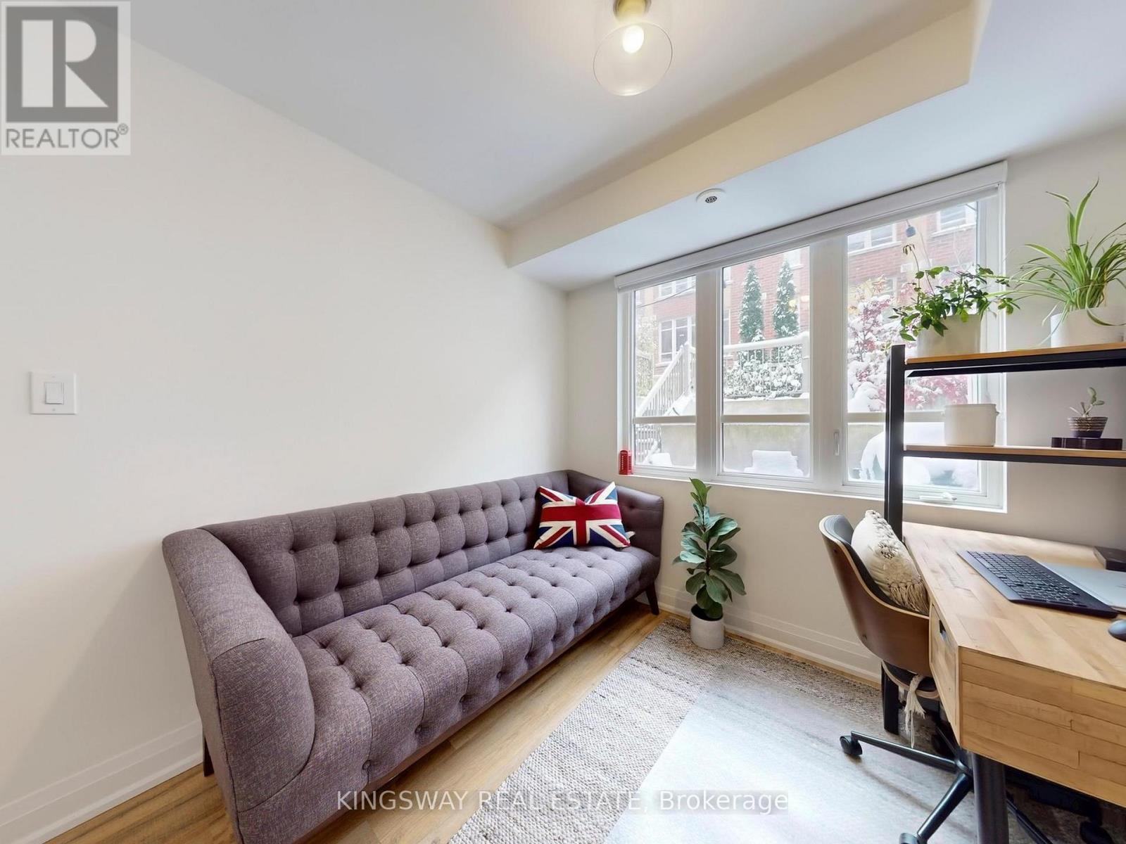 163 - 351 Wallace Avenue, Toronto, Ontario  M6P 3N1 - Photo 7 - W12554878