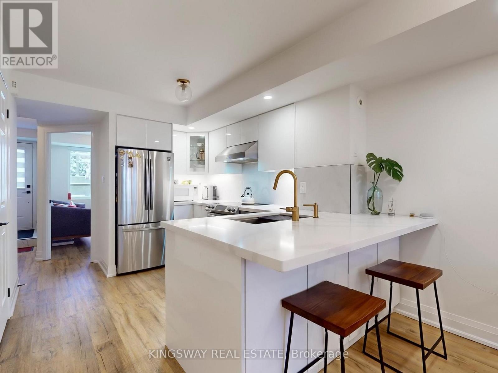 163 - 351 Wallace Avenue, Toronto, Ontario  M6P 3N1 - Photo 9 - W12554878