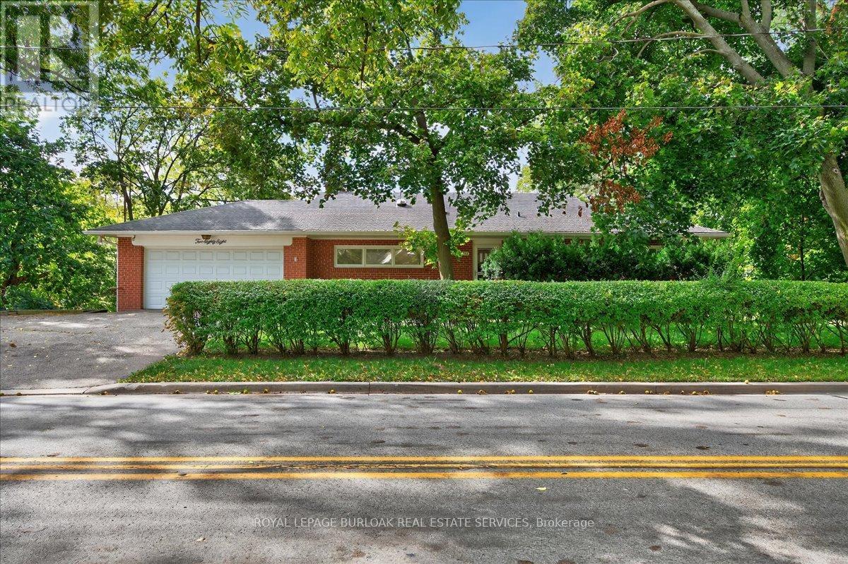 288 TRAFALGAR ROAD, Oakville, Ontario