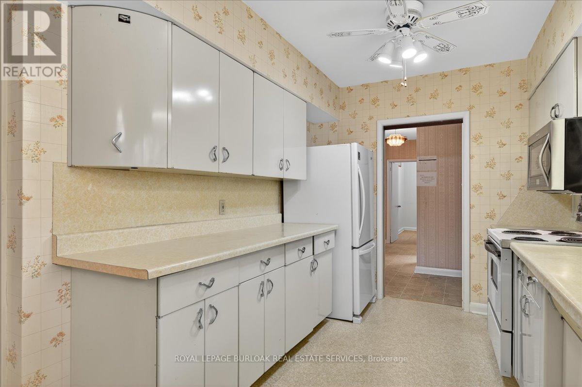 288 Trafalgar Road, Oakville, Ontario  L6J 3H2 - Photo 13 - W12554890