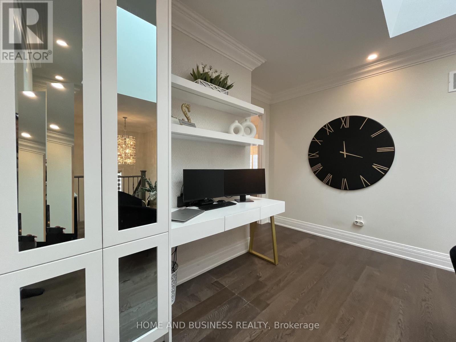 115 Russell Drive, Oakville, Ontario  L6H 1L4 - Photo 42 - W12554920