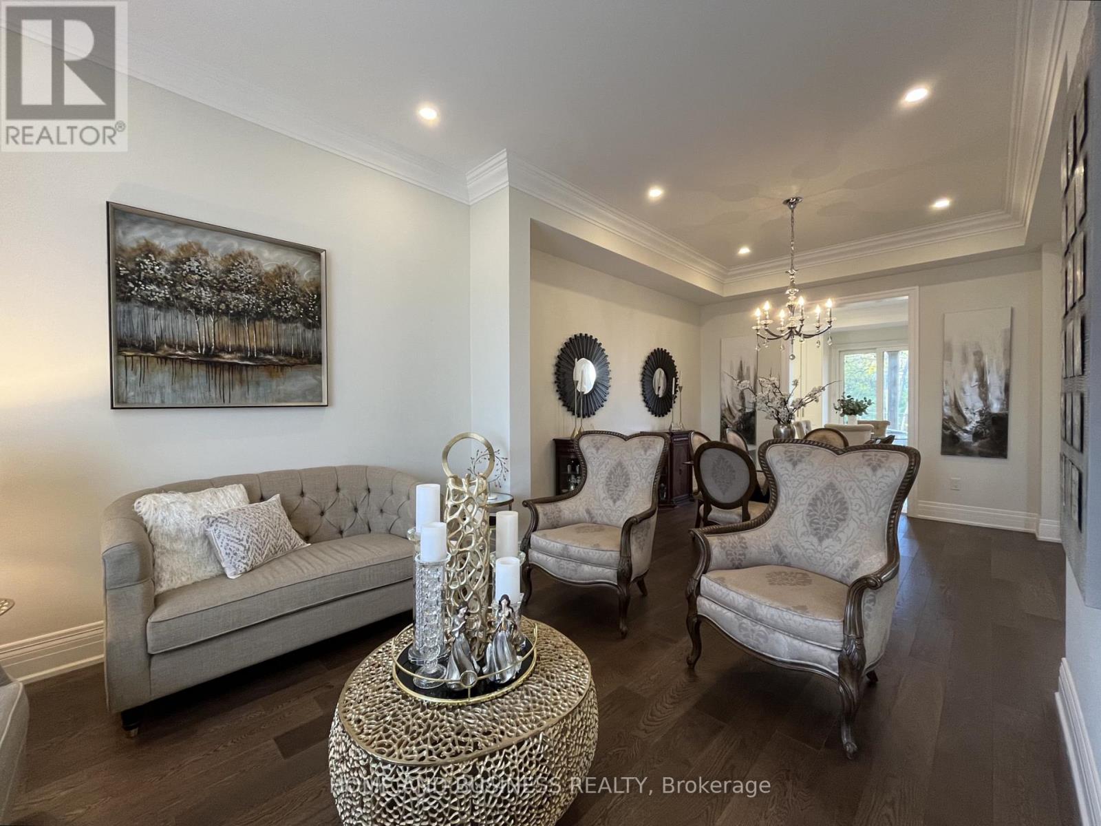 115 Russell Drive, Oakville, Ontario  L6H 1L4 - Photo 5 - W12554920