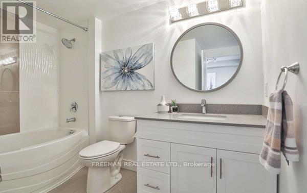 802 - 200 Burnhamthorpe Road, Mississauga, Ontario  L5A 4L4 - Photo 14 - W12554938