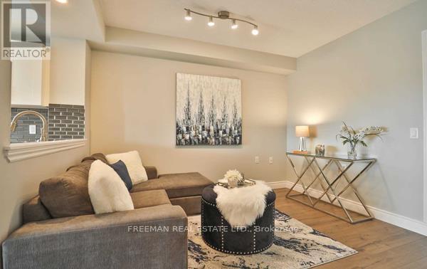 802 - 200 Burnhamthorpe Road, Mississauga, Ontario  L5A 4L4 - Photo 6 - W12554938