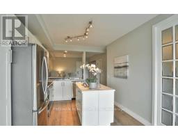 802 - 200 BURNHAMTHORPE ROAD, Mississauga, Ontario