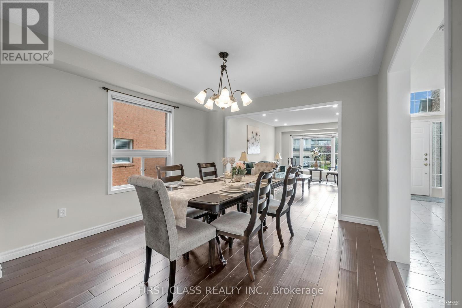 2893 Peacock Drive, Mississauga, Ontario  L5M 5S2 - Photo 12 - W12554974