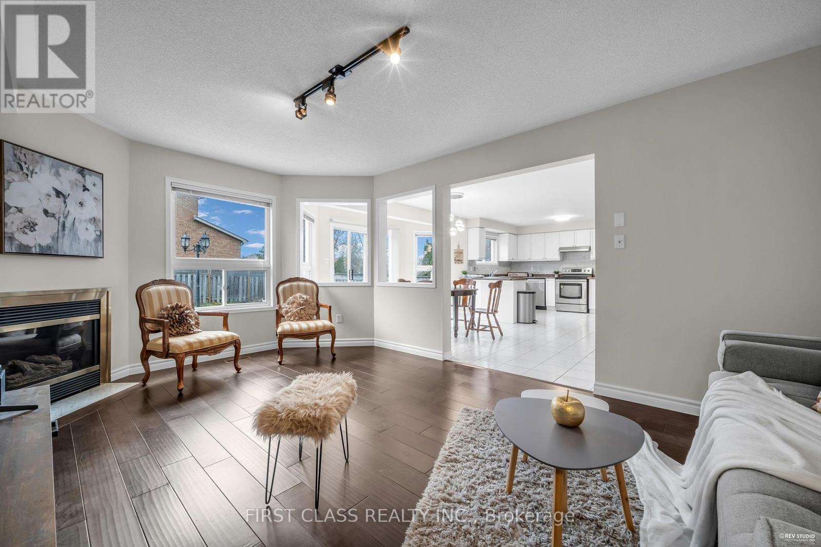 2893 Peacock Drive, Mississauga, Ontario  L5M 5S2 - Photo 19 - W12554974