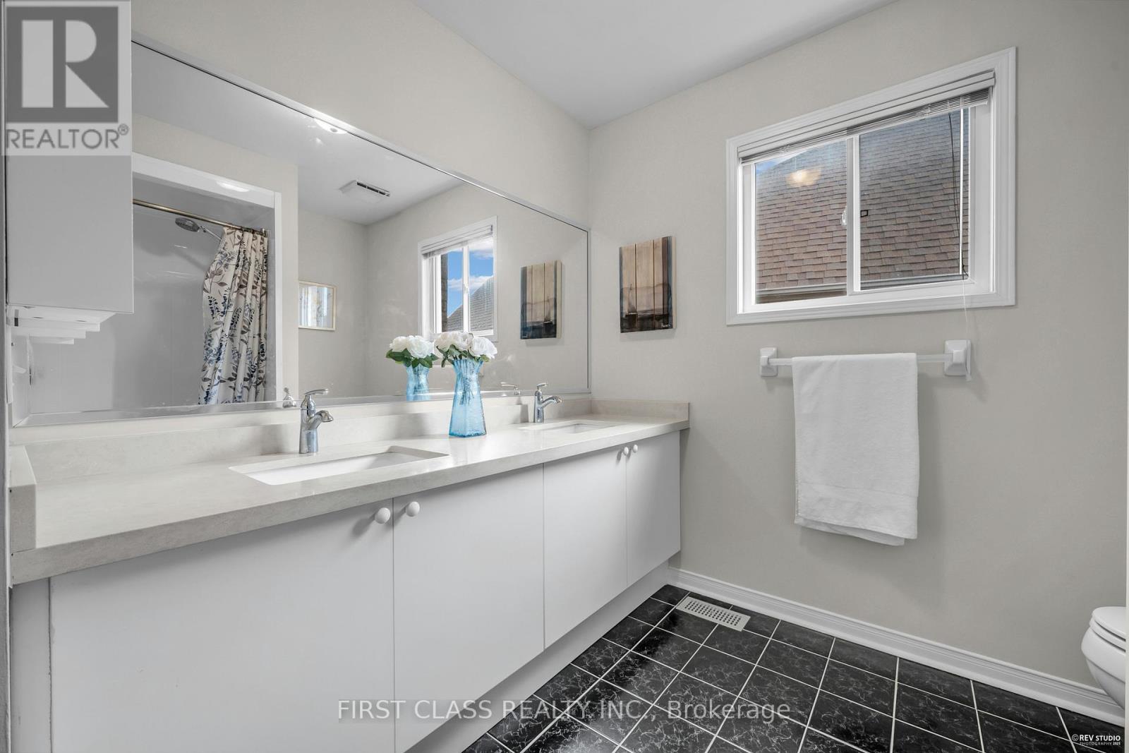 2893 Peacock Drive, Mississauga, Ontario  L5M 5S2 - Photo 36 - W12554974