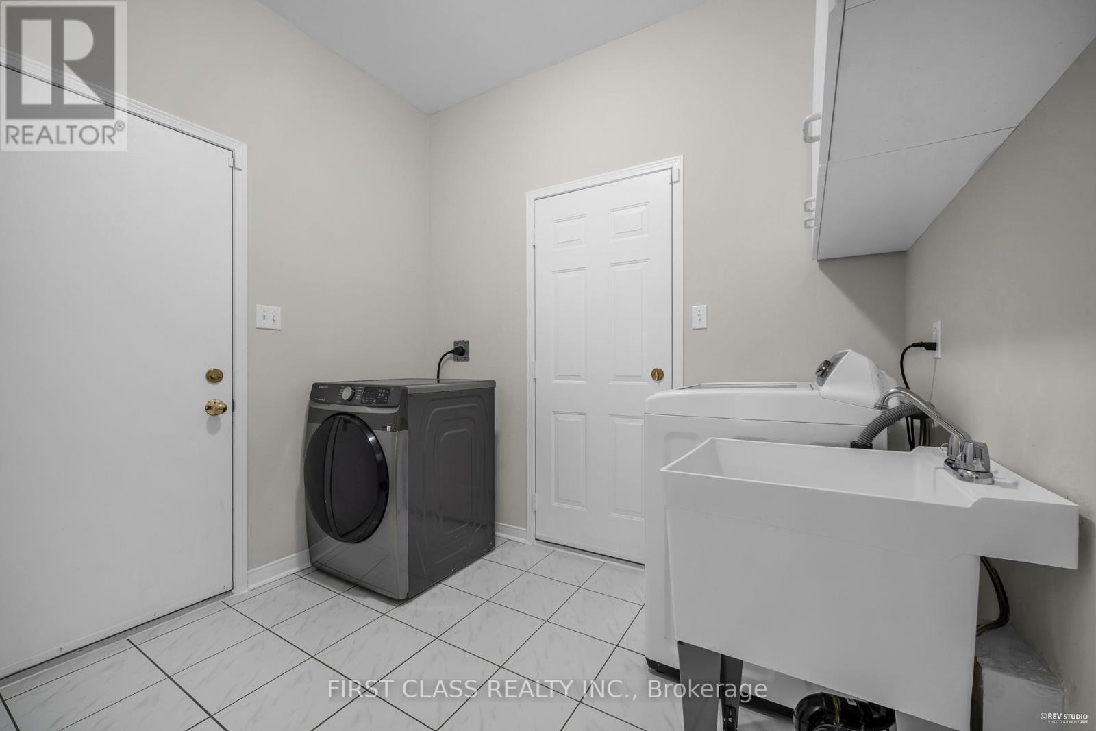 2893 Peacock Drive, Mississauga, Ontario  L5M 5S2 - Photo 42 - W12554974