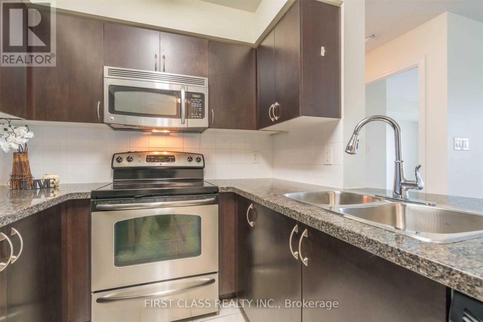 1101 - 4850 Glen Erin Drive, Mississauga, Ontario  L5M 7S1 - Photo 6 - W12554980