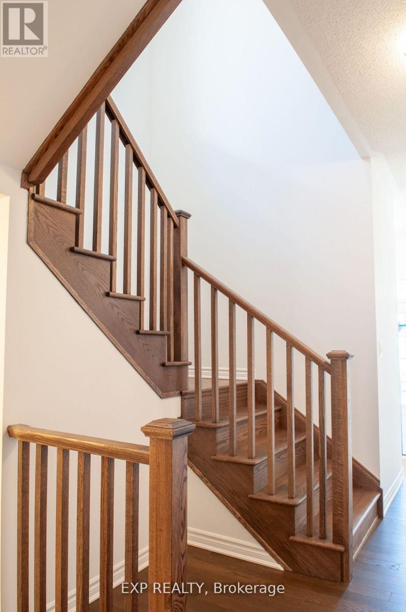 1246 Muskoka Heights, Milton, Ontario  L9E 1Y6 - Photo 4 - W12554992