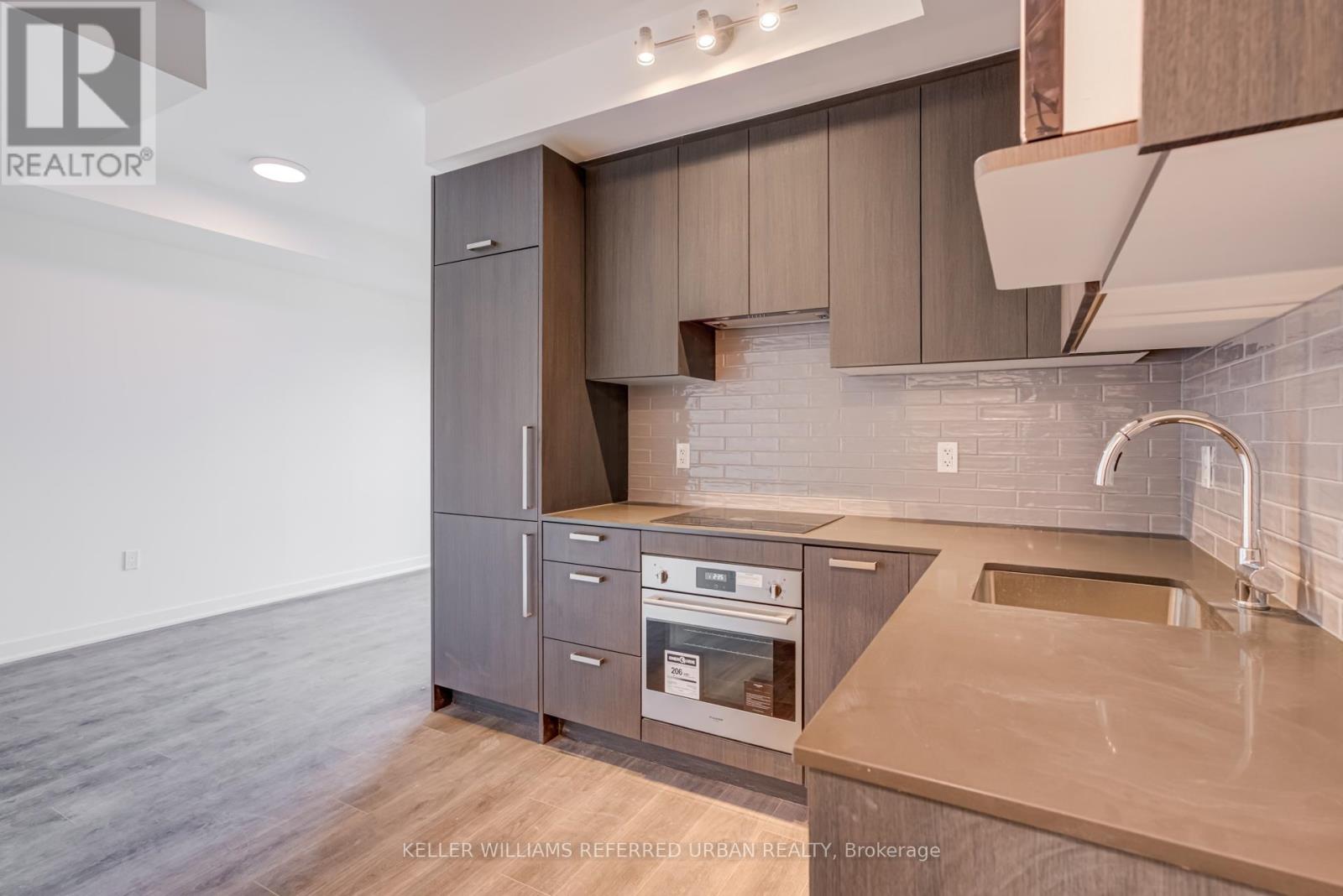 200 - 65 Curlew Drive, Toronto, Ontario  M3A 0B5 - Photo 5 - C12553962