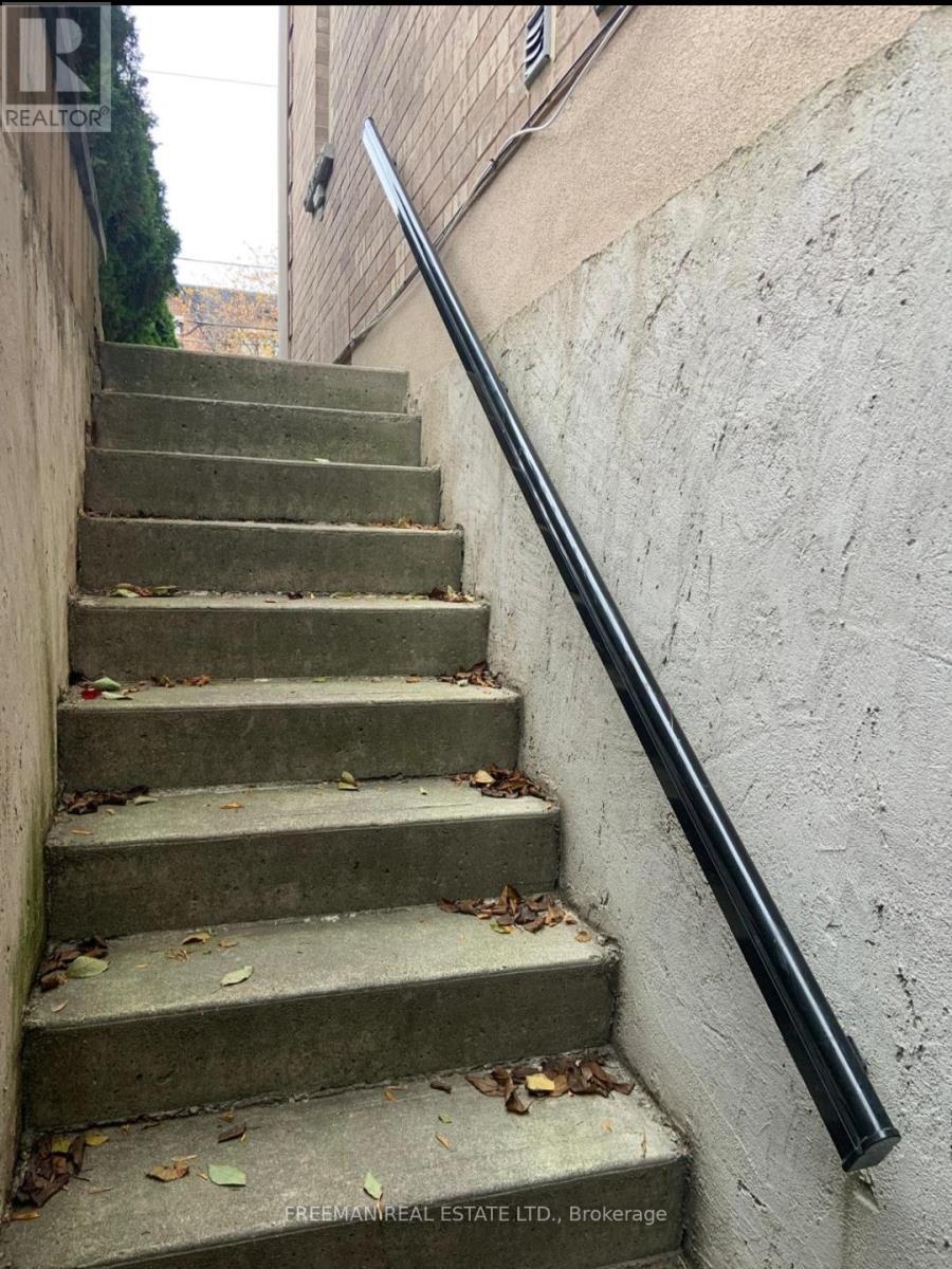 Bsmt - 43 Roberta Drive, Toronto, Ontario M6A 2J8 - Photo 11 - C12554296