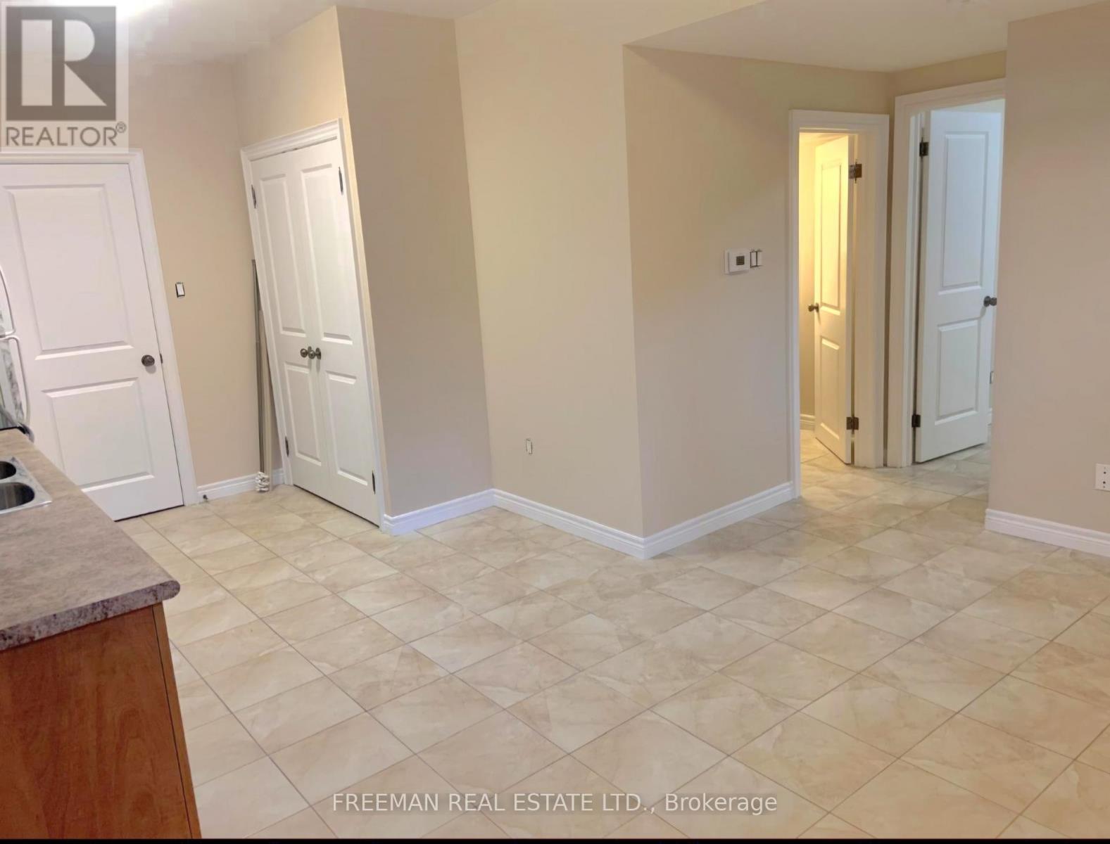 Bsmt - 43 Roberta Drive, Toronto, Ontario M6A 2J8 - Photo 3 - C12554296