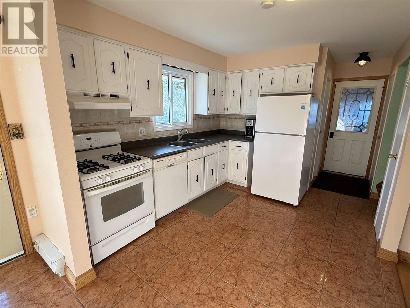 183b Ottawa Ave, Elliot Lake, Ontario  P5A 2N9 - Photo 14 - SM253291