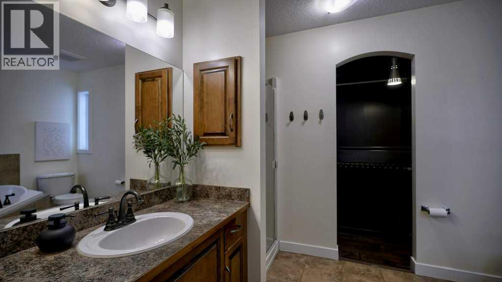 215 Pantego Close Nw, Calgary, Alberta  T3K 0K3 - Photo 18 - A2270215