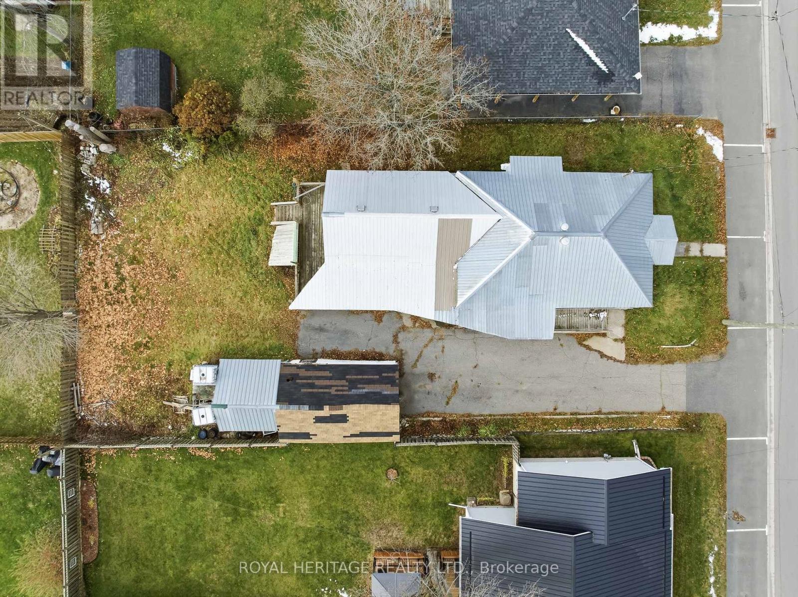 11 Donald Street, Havelock-Belmont-Methuen, Ontario K0L 1Z0 - Photo 3 - X12555006