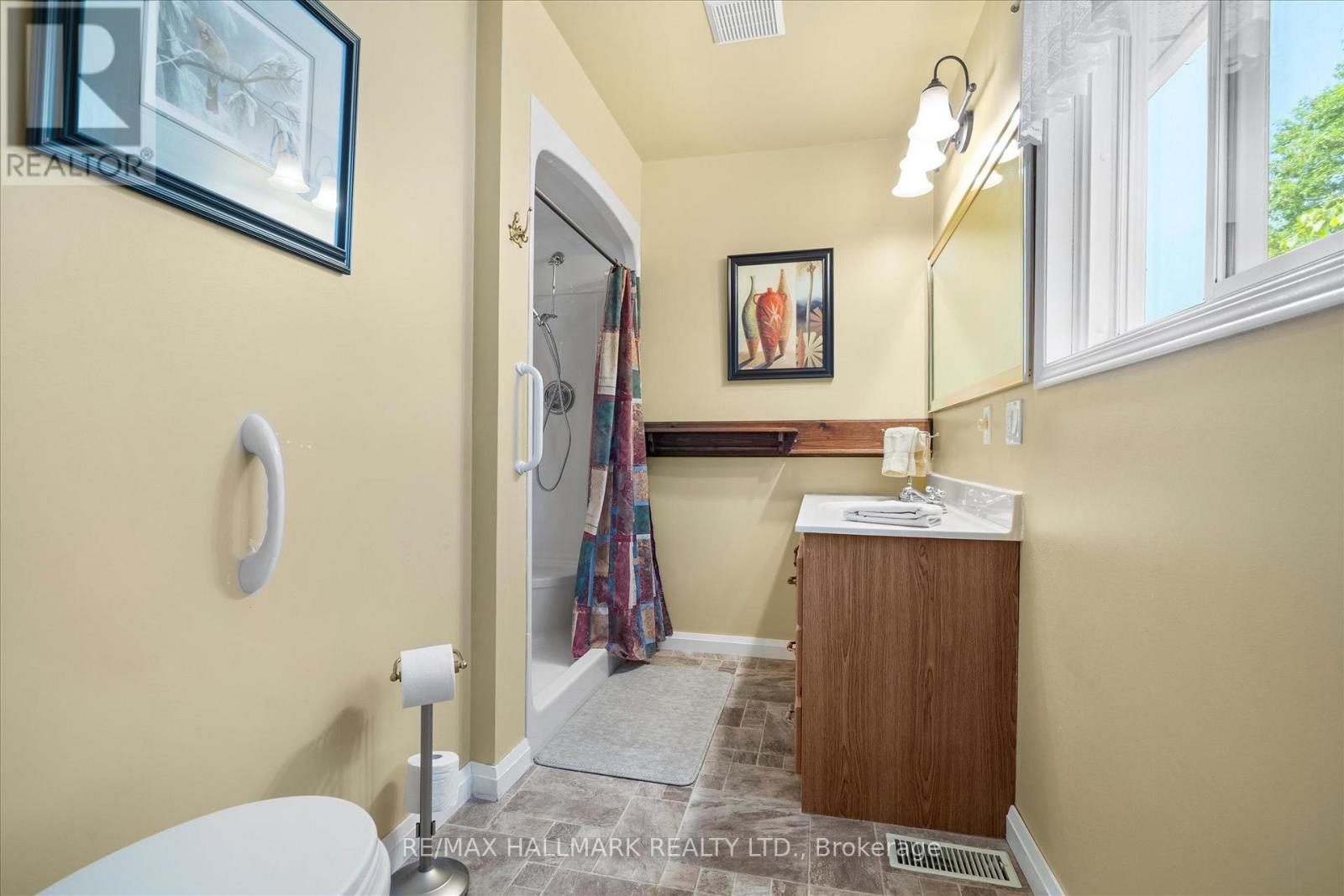 6 Evans Drive, Kawartha Lakes, Ontario  K0M 1N0 - Photo 29 - X12359344