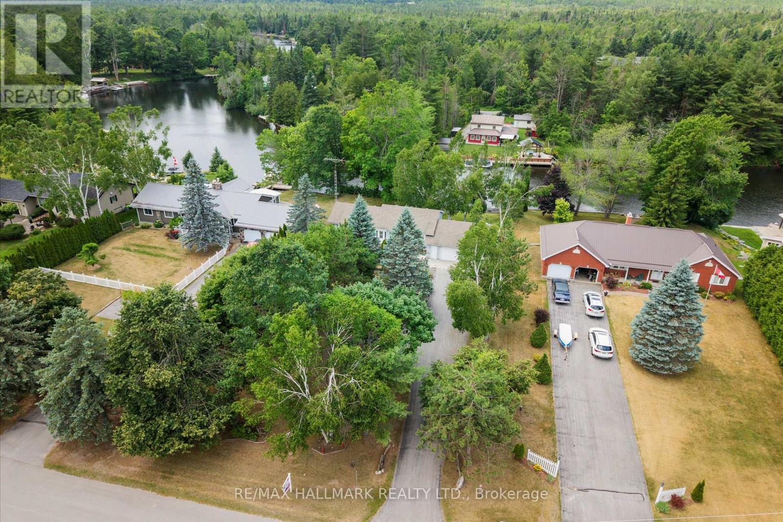 6 Evans Drive, Kawartha Lakes, Ontario  K0M 1N0 - Photo 4 - X12359344
