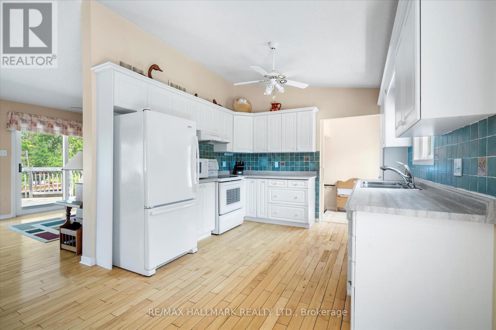 6 Evans Drive, Kawartha Lakes, Ontario  K0M 1N0 - Photo 16 - X12359344