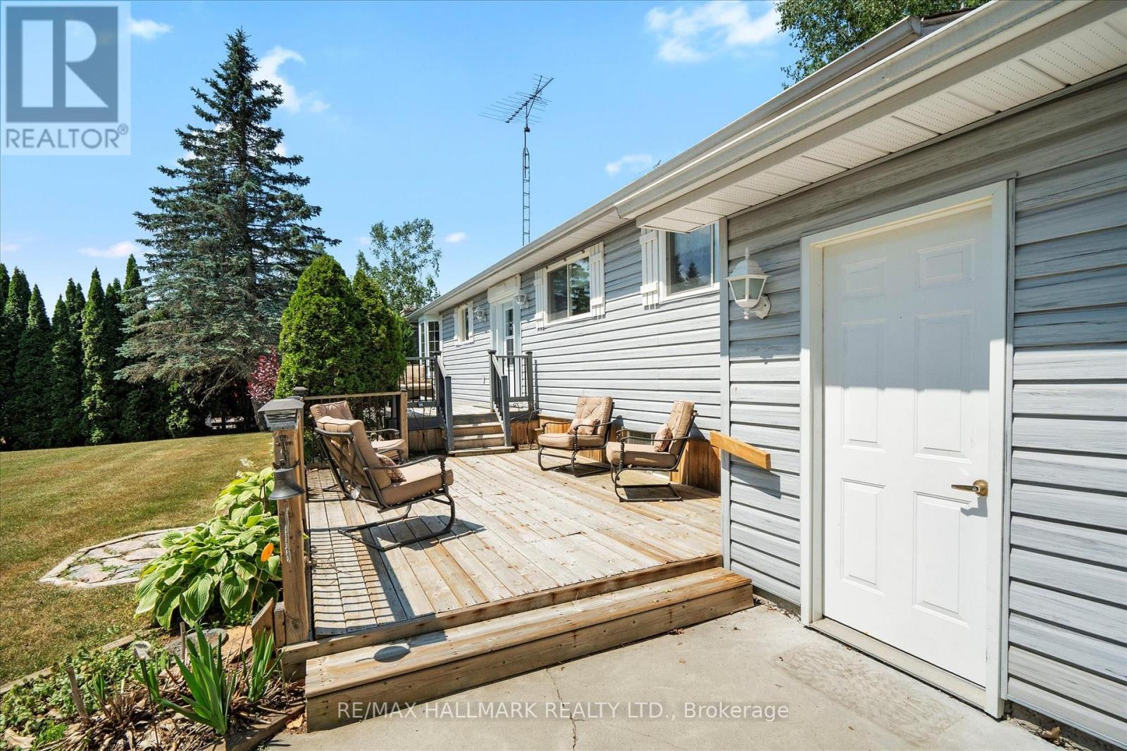 6 Evans Drive, Kawartha Lakes, Ontario  K0M 1N0 - Photo 8 - X12359344