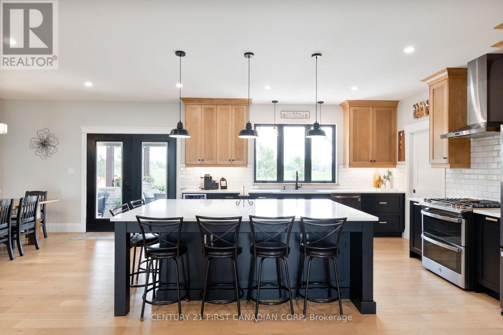 8848 Walker Road, Malahide, Ontario  N5H 2R1 - Photo 10 - X12555054