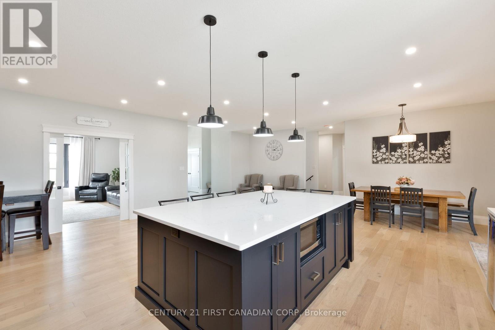 8848 Walker Road, Malahide, Ontario  N5H 2R1 - Photo 15 - X12555054