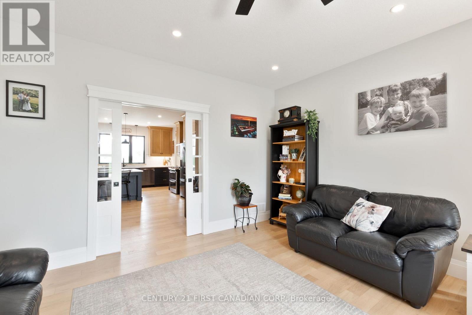 8848 Walker Road, Malahide, Ontario  N5H 2R1 - Photo 18 - X12555054