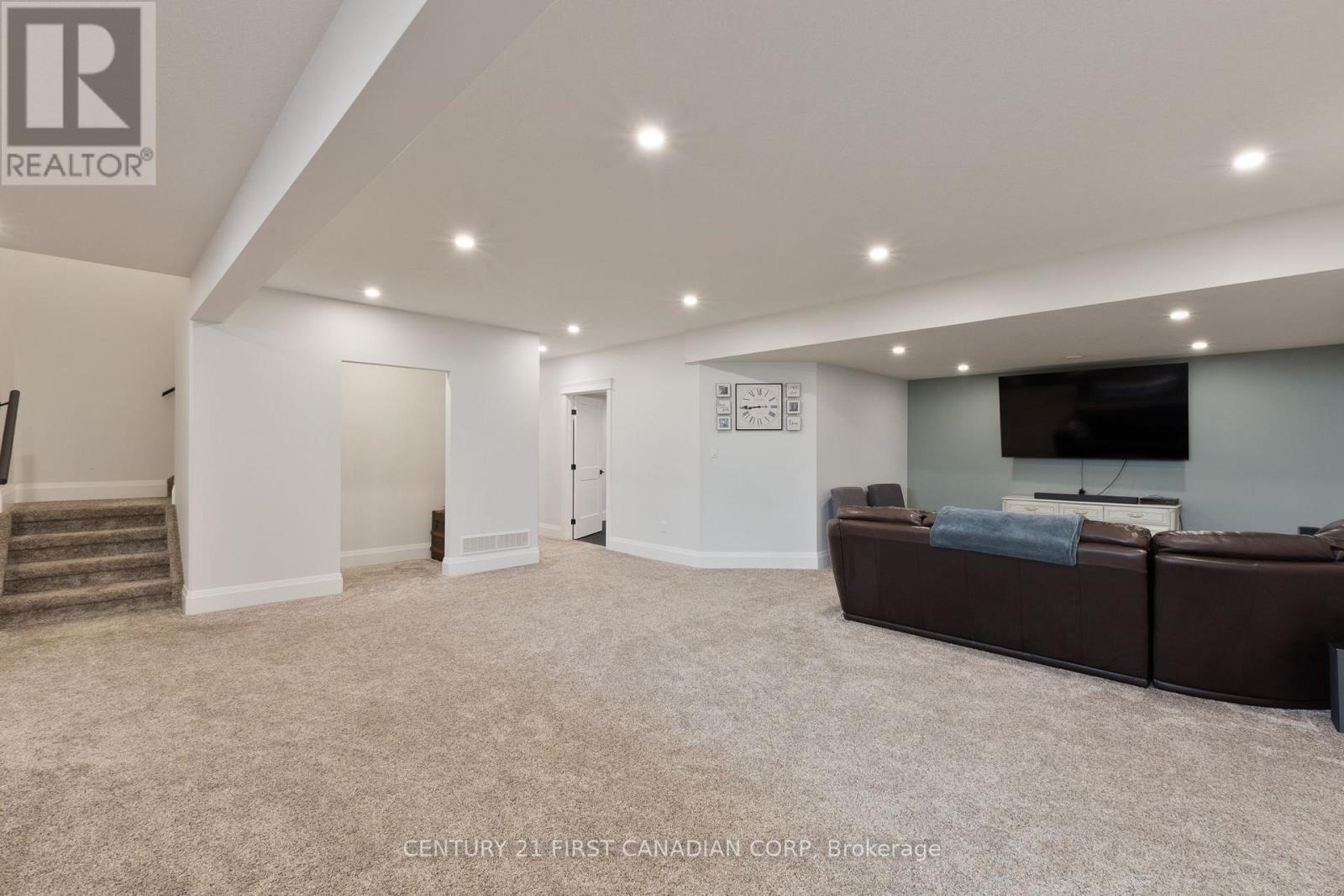 8848 Walker Road, Malahide, Ontario  N5H 2R1 - Photo 26 - X12555054