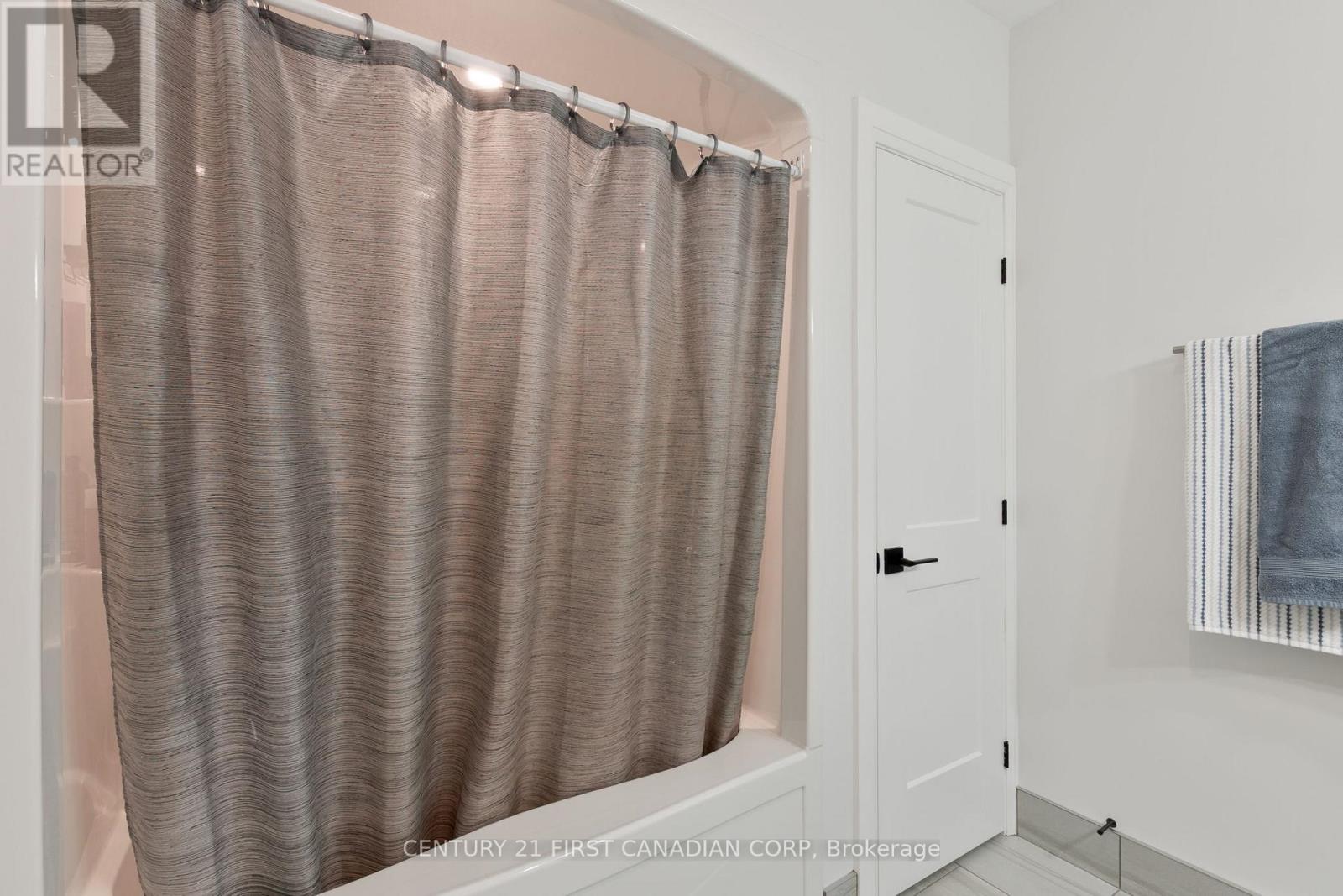 8848 Walker Road, Malahide, Ontario  N5H 2R1 - Photo 29 - X12555054