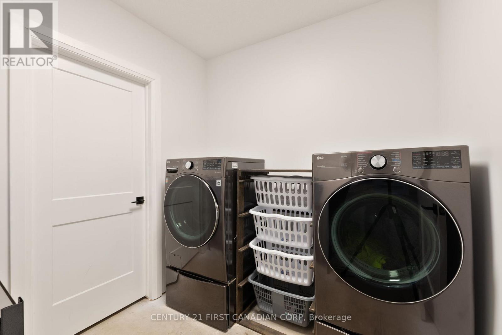 8848 Walker Road, Malahide, Ontario  N5H 2R1 - Photo 36 - X12555054