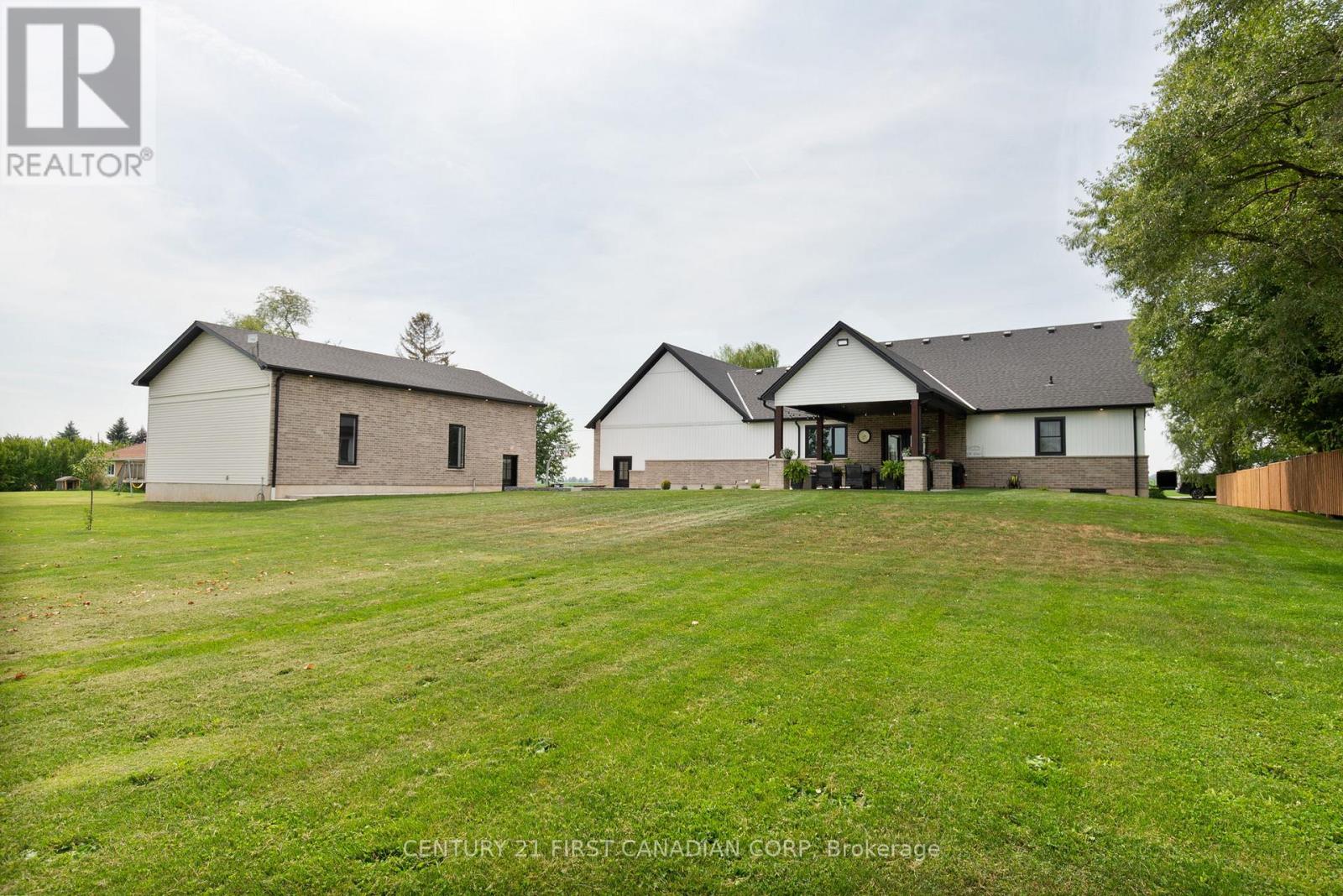 8848 Walker Road, Malahide, Ontario  N5H 2R1 - Photo 38 - X12555054